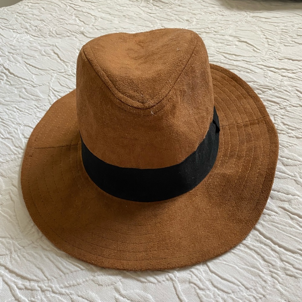 Riviera Brown suede hat